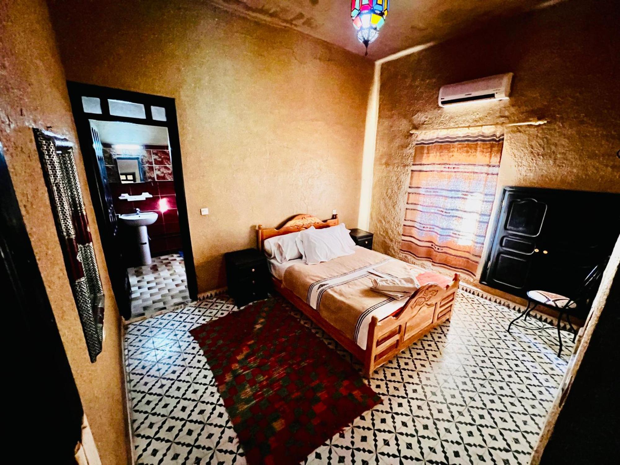 Hotel Camping Les Roses Des Dunes & Piscine Merzouga Luaran gambar