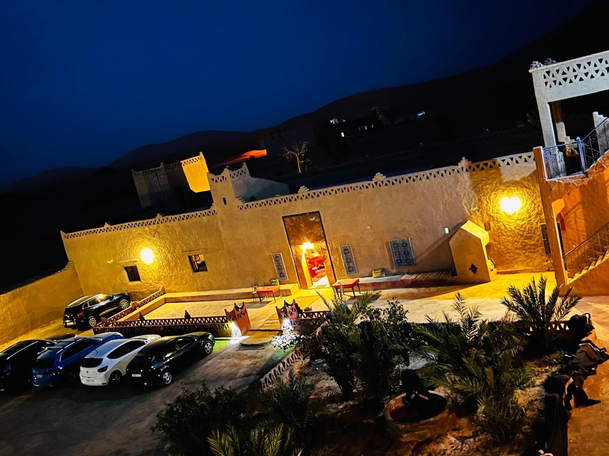 Hotel Camping Les Roses Des Dunes & Piscine Merzouga Luaran gambar