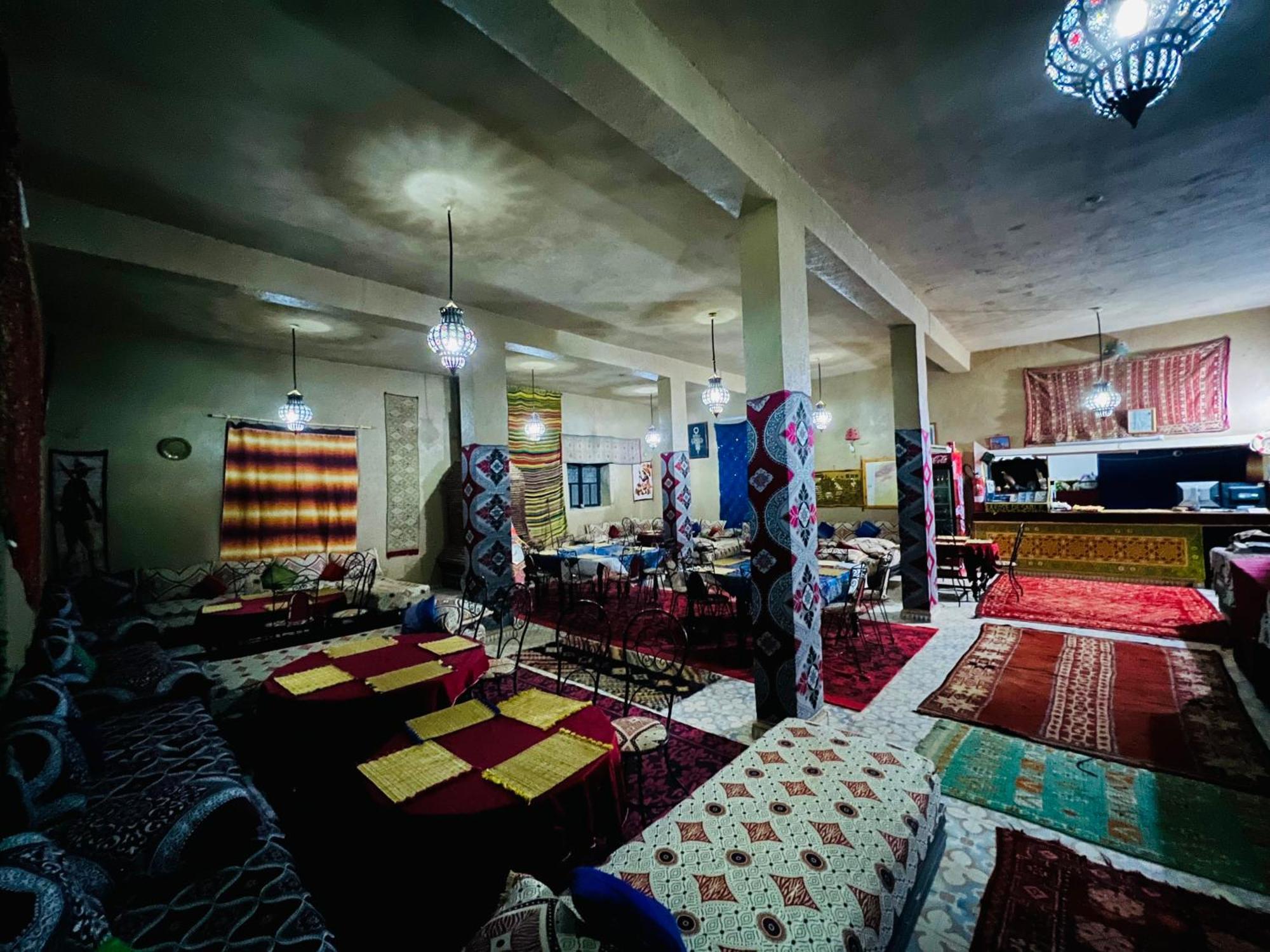 Hotel Camping Les Roses Des Dunes & Piscine Merzouga Luaran gambar