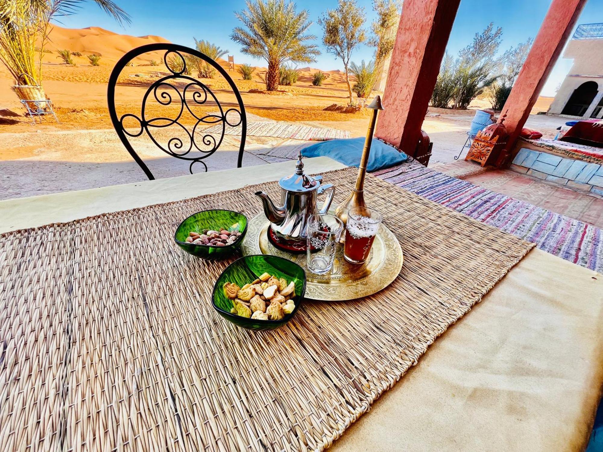 Hotel Camping Les Roses Des Dunes & Piscine Merzouga Luaran gambar