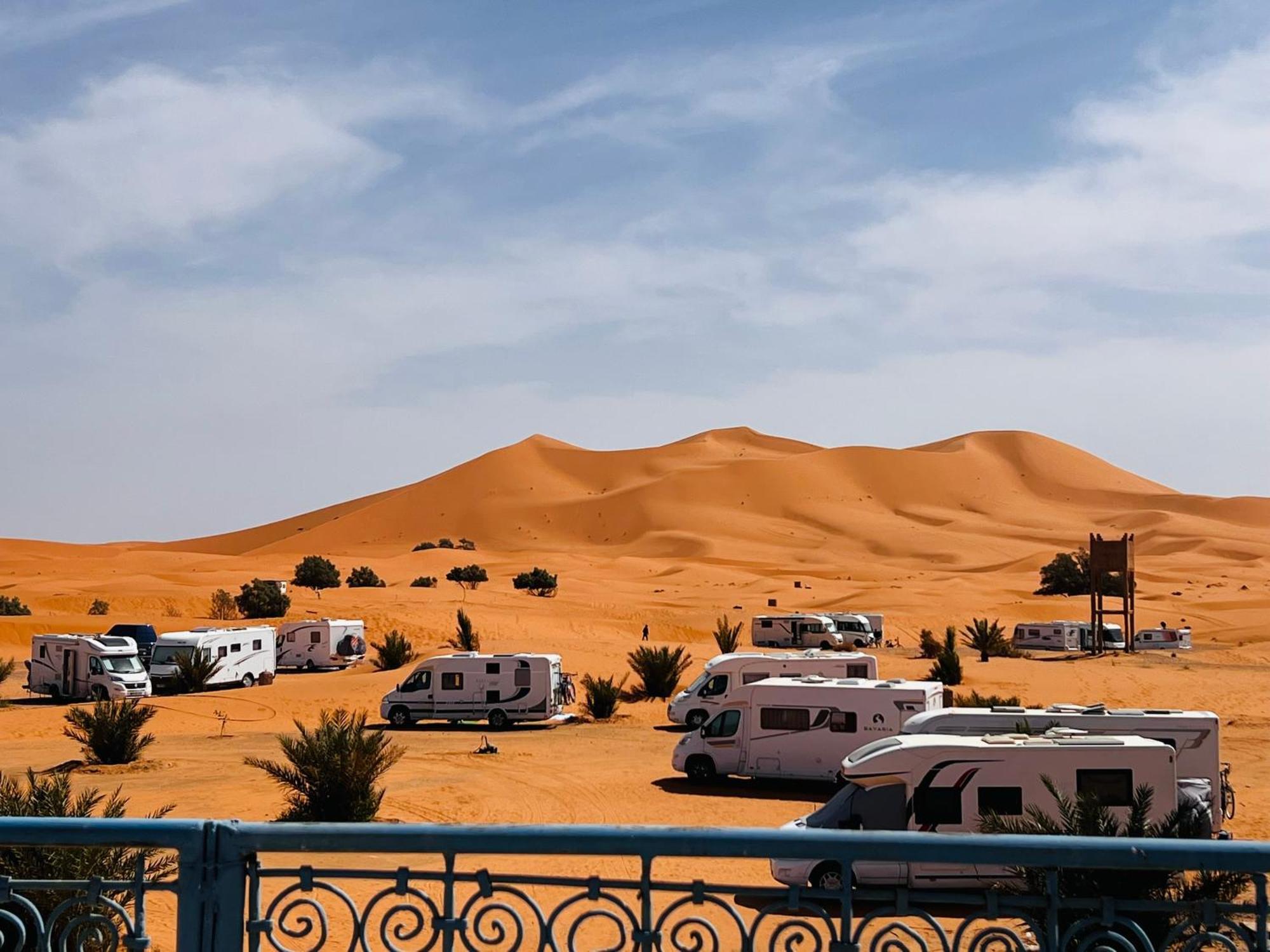 Hotel Camping Les Roses Des Dunes & Piscine Merzouga Luaran gambar