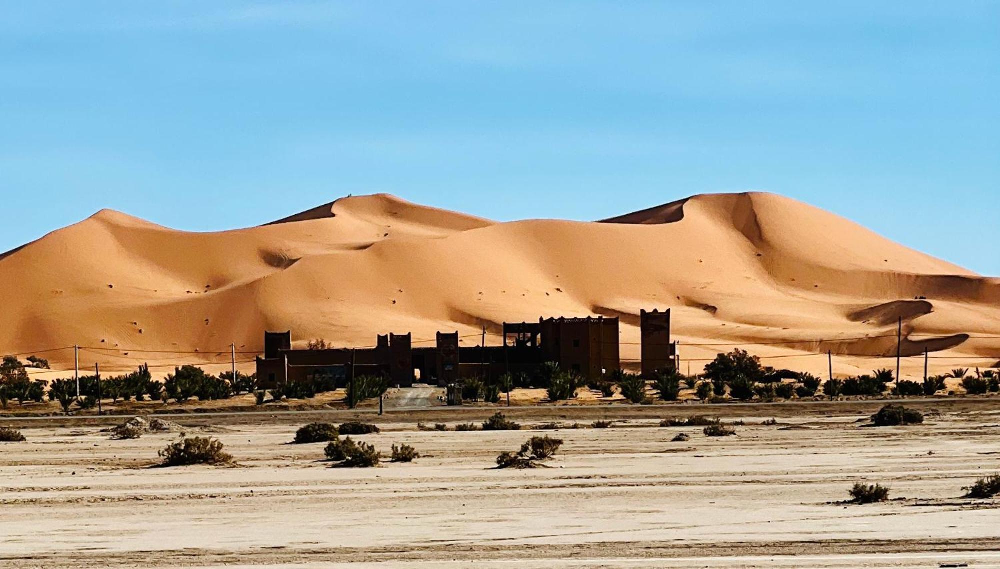 Hotel Camping Les Roses Des Dunes & Piscine Merzouga Luaran gambar