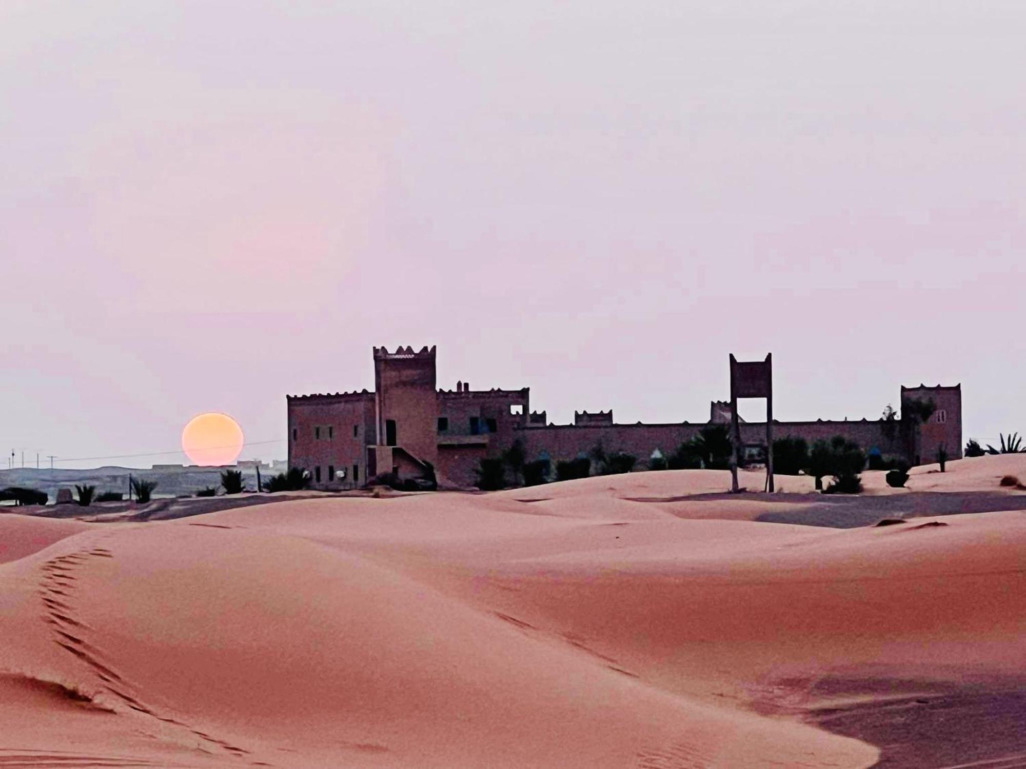 Hotel Camping Les Roses Des Dunes & Piscine Merzouga Luaran gambar