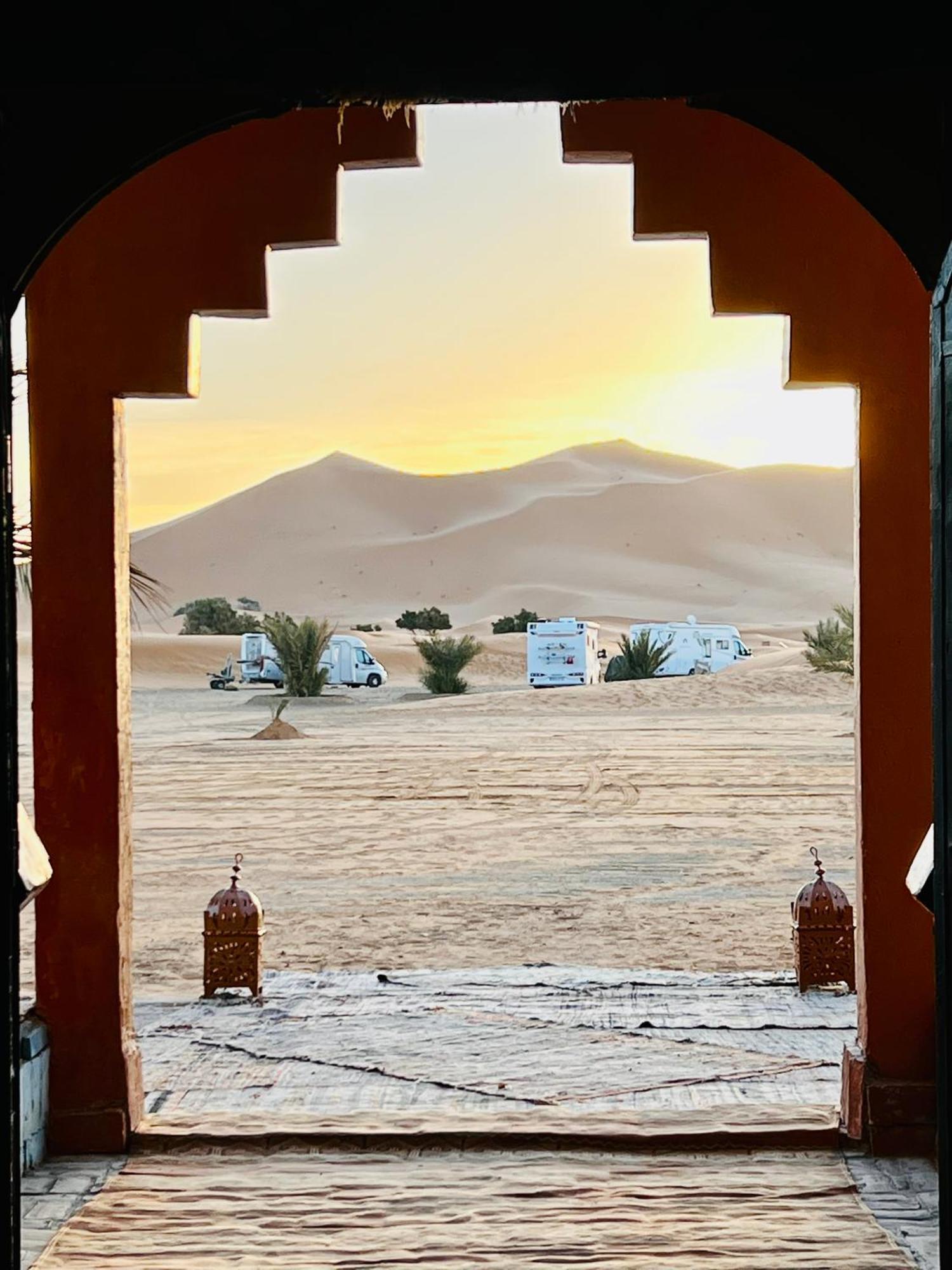 Hotel Camping Les Roses Des Dunes & Piscine Merzouga Luaran gambar