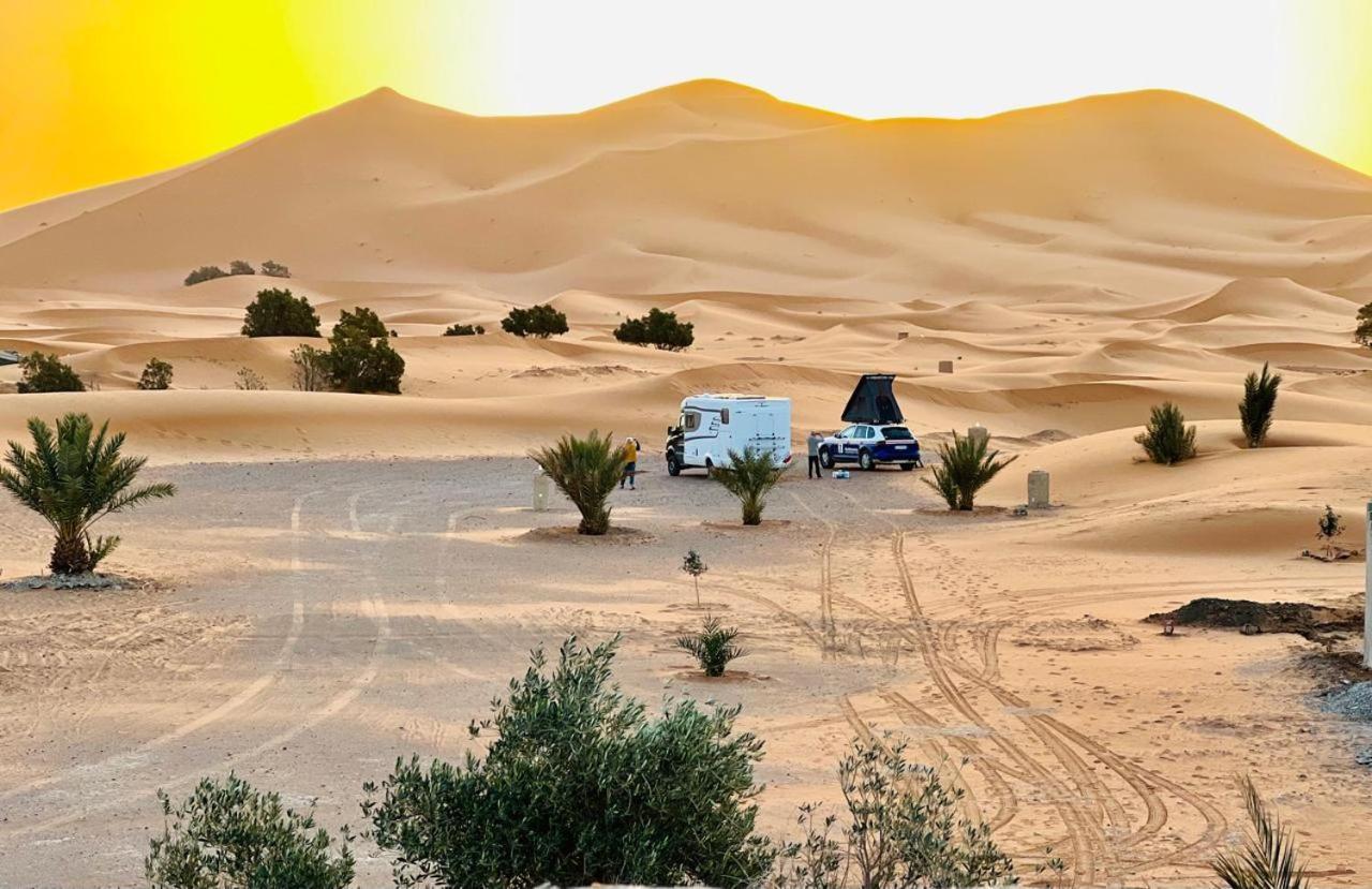 Hotel Camping Les Roses Des Dunes & Piscine Merzouga Luaran gambar